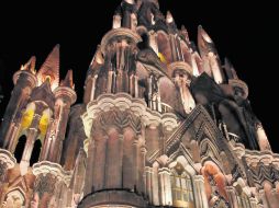 La Parroquia de San Miguel de Allende es muestra de la arquitectura imponente del lugar.ESPECIAL  /