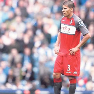 Salcido debuta con el Fulham