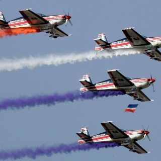 Participan siete mil militares en desfile del Bicentenario chileno