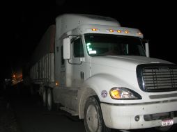 El camión cargado con varilla fue recuperado por la Policía de Tonalá. ESPECIAL  /