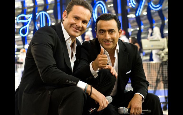 En la imagen los conductores, Adal Ramones y Alan Tacher. ESMAS.COM  /