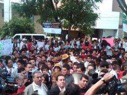 La octava manifestación fue realizada por alumnos y directivos de las preparatorias de Chapala y Tlajomulco. R. ZAPATA  /