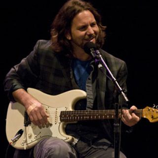 Eddie Vedder, líder de Pearl Jam, se casa por segunda vez