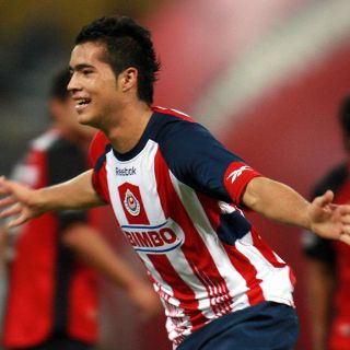 Bravo se va dos partidos suspendido