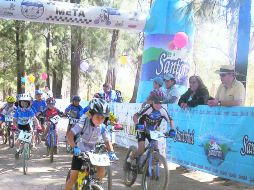 Se inscribieron 100 participantes entre la categoría varonil y femenil. ESPECIAL  /