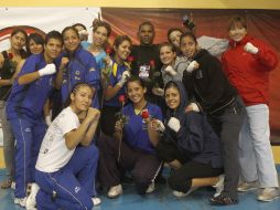 Las púgiles participantes en el Campeonato Nacional de Primera Fuerza. S.NÚÑEZ  /