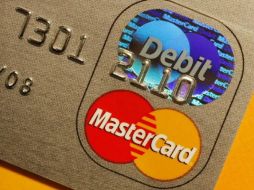 Los bancos tendrán tres años para migrar al nuevo sistema de chip en las tarjetas. ARCHIVO  /