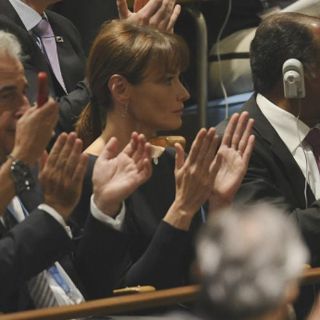 Carla Bruni defiende a Michelle Obama