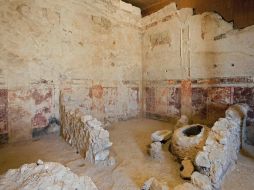 Los muros del teatro fueron decorados por artistas romanos alrededor del siglo 15 a.C. AP  /