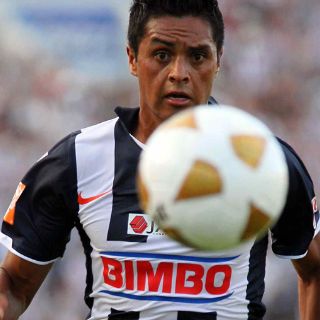 Santana pierde dos encuentros con Monterrey