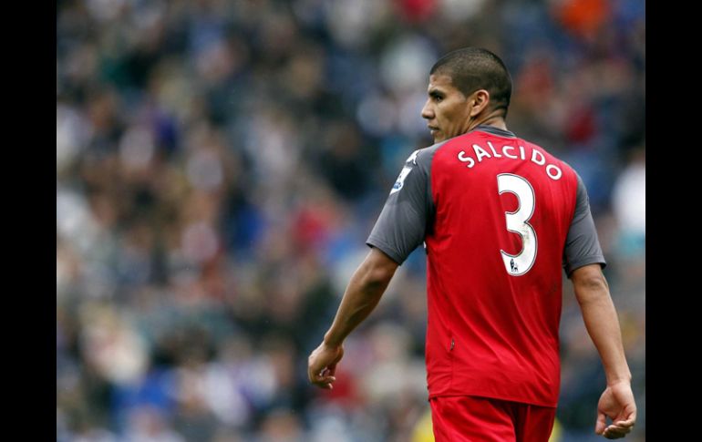 El mexicano Carlos Salcido, porta la camisa con el número tres en el partido. MEXSPORT  /