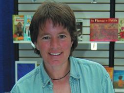 El libro de Ellis expone las duras condiciones que deben enfrentar los seres humanos que son gobernados. ESPECIAL  /