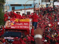 El presidente venezolano, Hugo Chávez, durante un mitin de campaña en la localidad de El Vigía, Estado Mérida (Venezuela). EFE  /