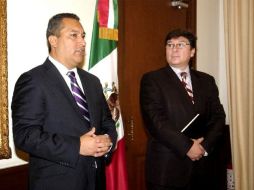 Francisco Blake Mora, secretario de Gobernación, tomó protesta al Dr. René Martín Zenteno Quintero. EL UNIVERSAL  /