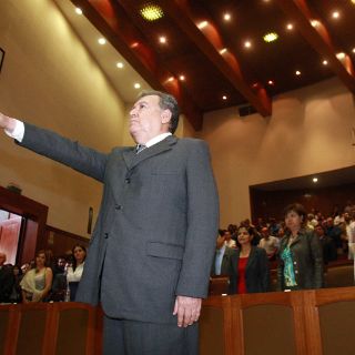 Correa Ceseña toma protesta como secretario general del Congreso