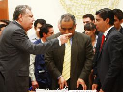 Manuel Correa Ceseña (izquierda) rindió protesta como nuevo secretario general del Congreso. A. GARCÍA  /