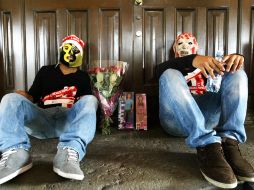 Dos muñecos y unas flores no fueron recibidos en Casa Jalisco. E, BARRERA  /