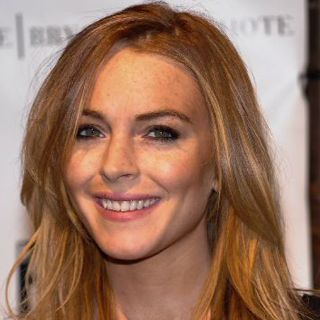 Lohan regresa a la corte para enfrentar un nuevo juez