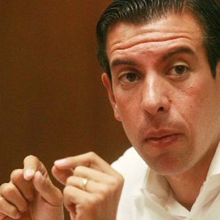 Pide Castro Reynoso comparecencia de José Luis de Alba