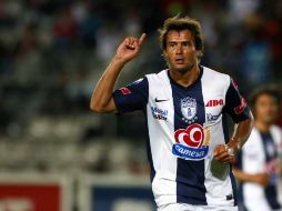 Dario Cvitanich celebrando el segundo gol ante Estudiantes Tecos. MEXSPORT  /