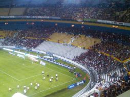 La zona que habitualmente ocupa la porra del Atlas luce vacía en el Estadio Jalisco. G. LÓPEZ  /