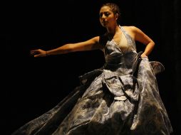 La pieza coreográfica Sombra de Sol adentro inauguró el encuentro de la danza contemporánea, que el 3 de octubre. M. FREYRÍA  /