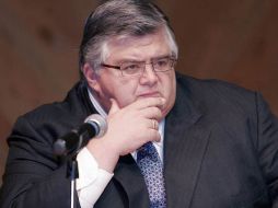 El gobernador de Banco de México pide apoyar ley contra el financiamiento al terrorismo de México. NTX  /