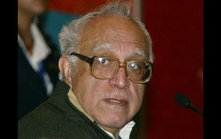 El itinerio de la vida de Monsiváis será televisado por el Canal 125 de Cablevisión y 234 de Sky. ARCHIVO  /