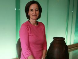 La periodista Mónica Lavín es autora de la novela histórica Yo la peor y el texto Sor Juana en la cocina. E. PACHECO  /