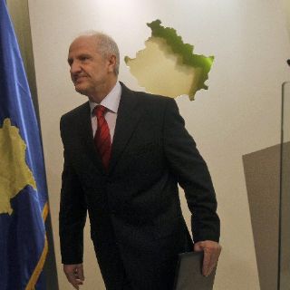 La dimisión del presidente de Kosovo complica diálogo con Serbia