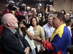 Hugo Chávez lanzó su precampaña para los comicios generales de 2012 y advirtió que ese año nadie podrá evitar su reelección. NTX  /