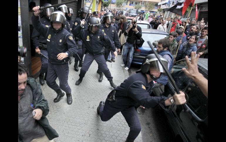 Hubo enfrentamientos entre manifestantes y policías. EFE  /