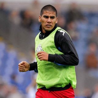 Salcido intenta olvidar el escándalo