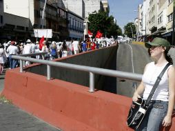 Aspecto de la avenida Hidalgo que había permanecido cerrada por la megamarcha de la UdeG. M. FREYRÍA  /