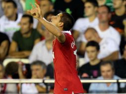 Javier Hernández anota su primer gol en la Liga de Campeones. MEXSPORT  /