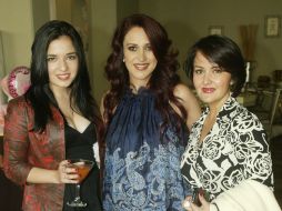 Alejandra Becerra, Tere López y Martha López  /