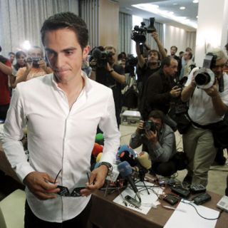 Contador se defiende en la UCI