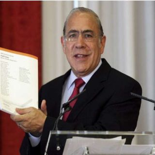 OCDE renueva por cinco años más el mandato de su secretario general