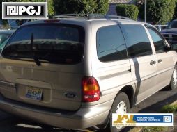 El acusado ocultaba casi 50 mil pesos en su carro para que no fueran encontrados por las autoridades. ESPECIAL  /