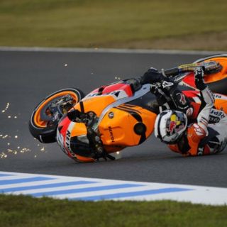 Rossi comienza bien y Pedrosa deja la competencia