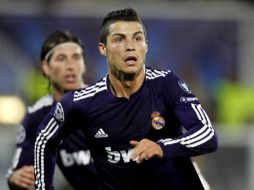 El jugador portugués Cristiano Ronaldo realiza una sesión de entrenamientos con el Real Madrid. REUTERS  /