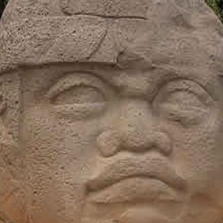 Exhiben en California colosales cabezas olmecas