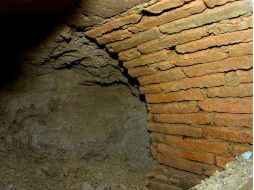 El túnel fue descubierto el jueves, el mismo día en que las autoridades sellaban con cemento otro. ARCHIVO  /