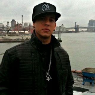 Daddy Yankee se lanza al mercado de perfumes para mujer