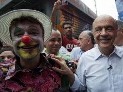 El candidato a la presidencia de Brasil, José Serra (derecha), en Sao Paulo. EFE  /