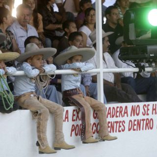 Garantizan recursos para secadora de leche al inaugurar la Expo Ganadera