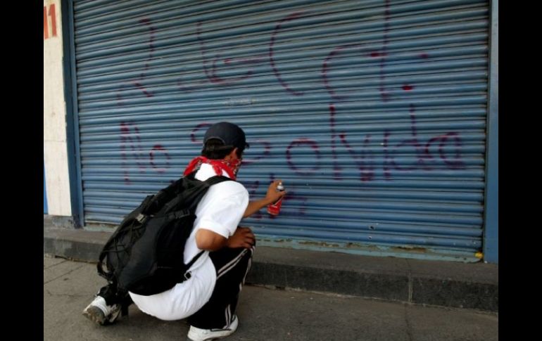 Como cada 2 de octubre, jóvenes realizan movilizaciones para recordar la matanza estudiantil de Tlatelolco. REUTERS  /