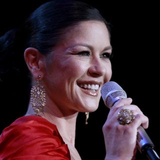 Catherine Zeta-Jones lo deja todo para estar junto a Michael Douglas