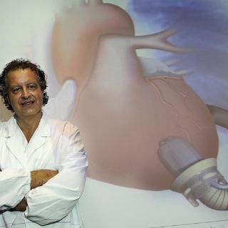 Realizan en Roma el primer trasplante permanente de un corazón artificial