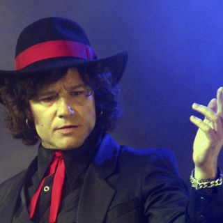 Enrique Bunbury inicia en Puebla segunda parte de su gira